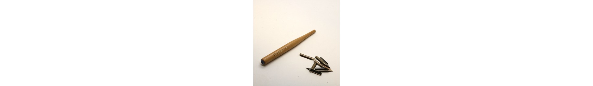 Boite calligraphie CORECTOR - 6 plumes + encre et porte plume 